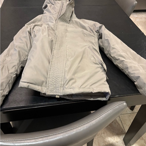 TNA aritzia Summit Parka in Modern Taupe size small. Excellent condition - Picture 6 of 6